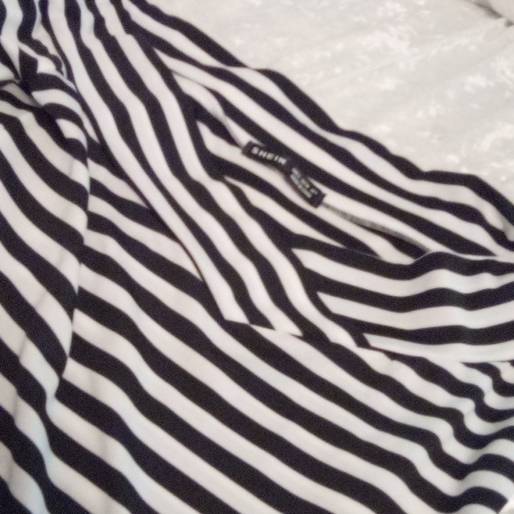 Shein cute top size Small - Picture 4 of 6